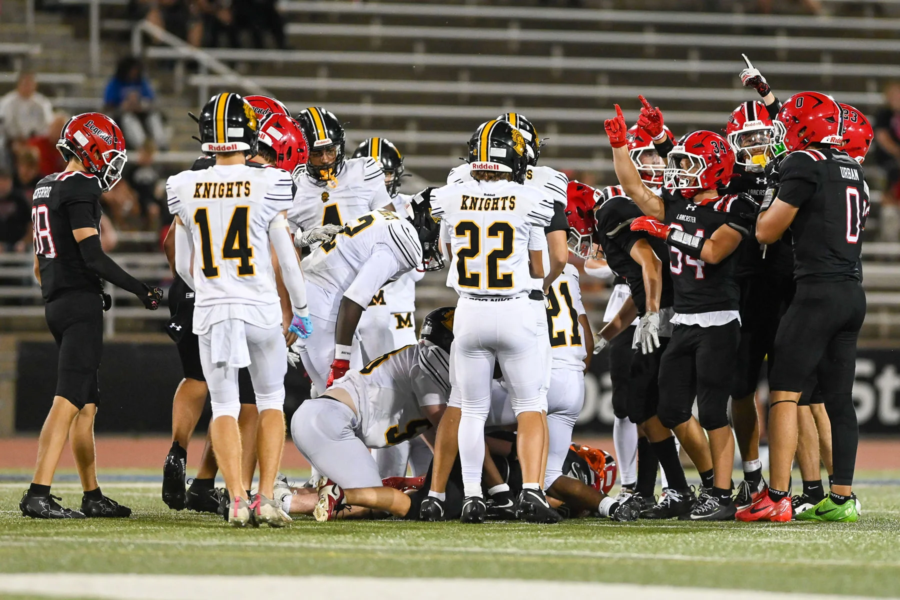 Legends pointing for the turnover